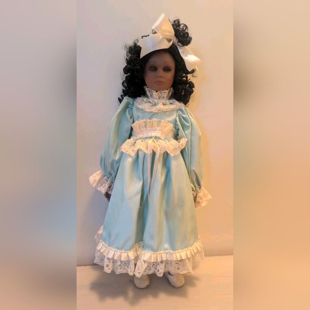 RARE Vintage Collectable R.O.C. Porcelain Doll Numbered NR 275 228/1000 26" Tall